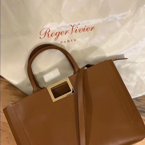 *SOLD* NWT Roger Vivier Cabas Ines East West Medium Tote