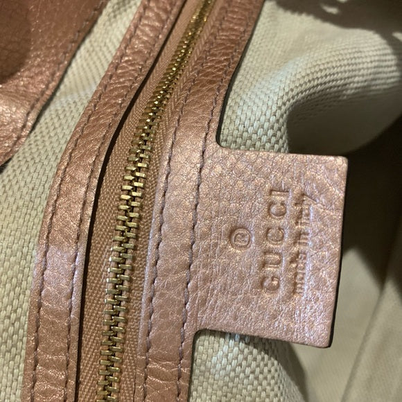 Gucci Metallic Calfskin Medium Soho Tote Bag Pink