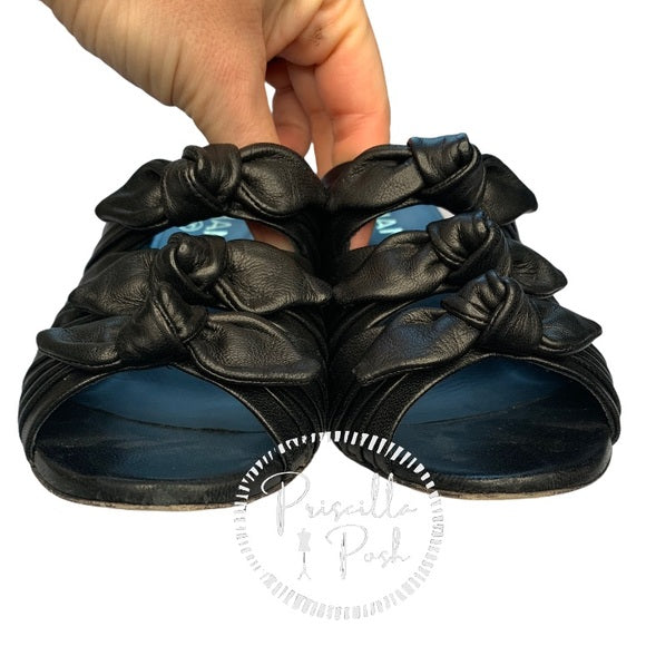 CHANEL 2018 Interlocking CC Logo Slides