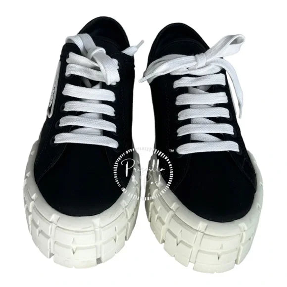 NWB Prada Double Wheel low-top sneakers 38.5 Black White Platform Sole Logo