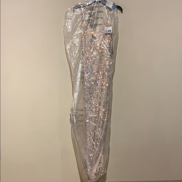 NWT ADRIANNA PAPELL BEADED SLIM COLUMN GOWN Shell