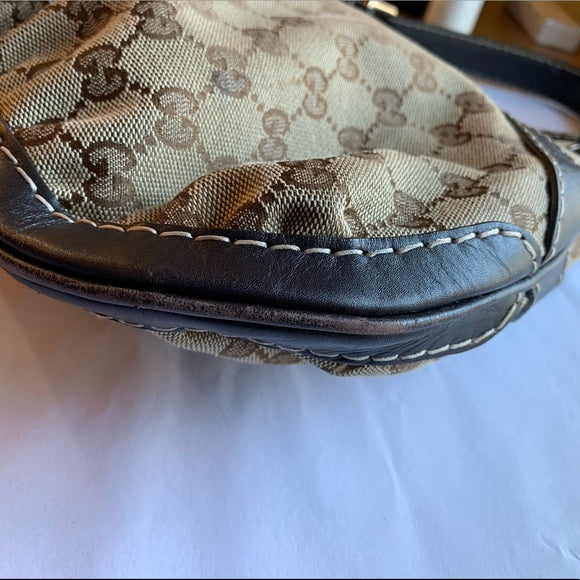 Gucci Hobo Queen Bow Gold Guccisimma Shoulder Bag